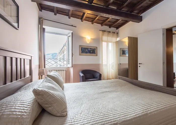 Spacious 2br In The Historic Center Appartamento Roma